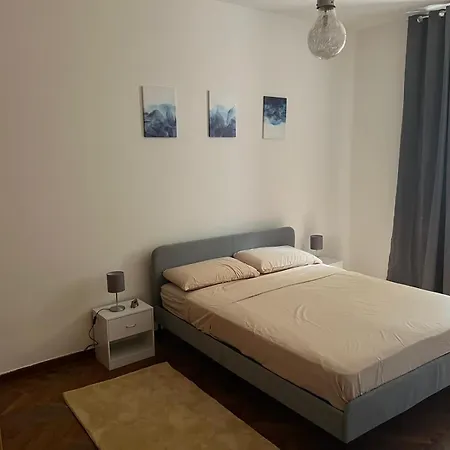 Апартаменти Casa Alice A 2 Passi Dal Centro 55 Mt 2 *